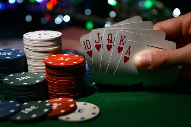 rajaxslot Real Croupier at the Wheel